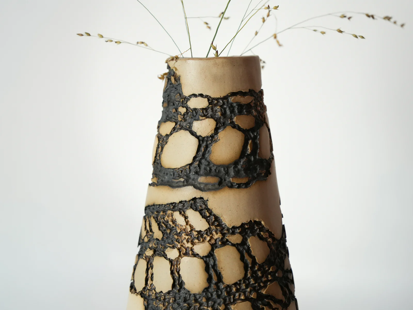 Hana Renko, Trace of Fire, Stoneware, oxides, glazed insides, 2026