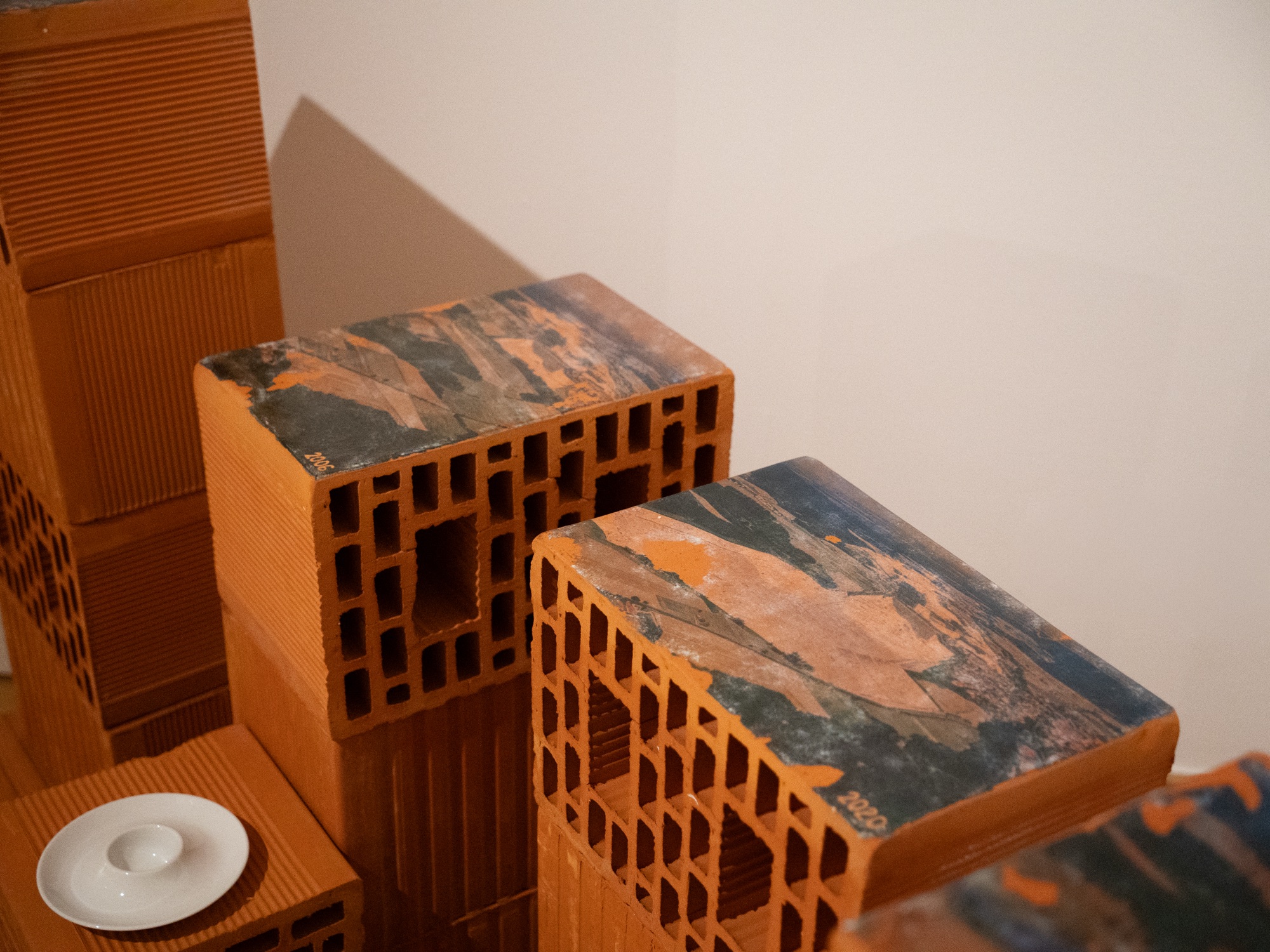 Hana Renko, White Trace, Spatial installation; video, sound, found objects, quarry waste material, 2026