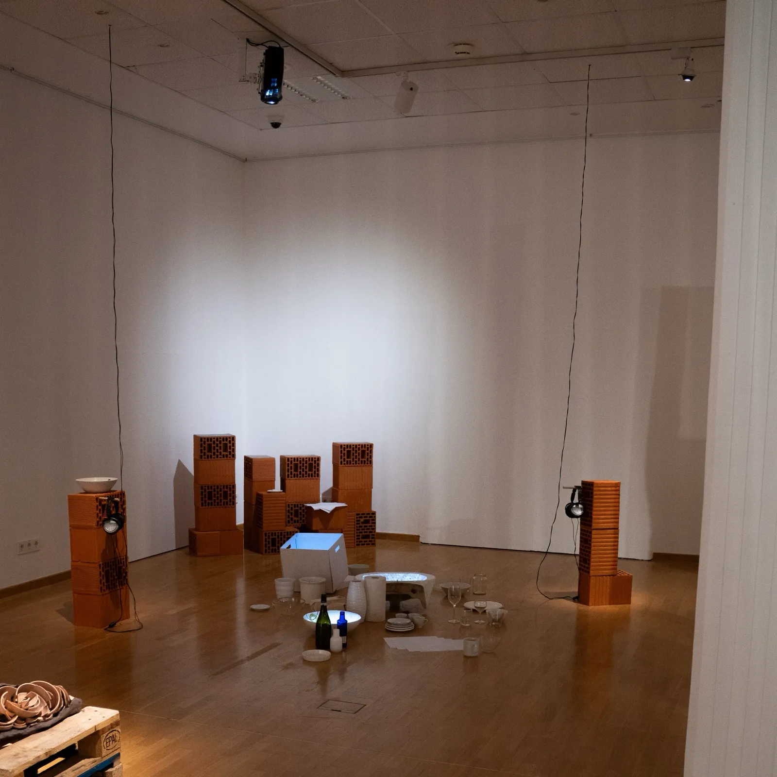 Hana Renko, White Trace, Spatial installation; video, sound, found objects, quarry waste material, 2026